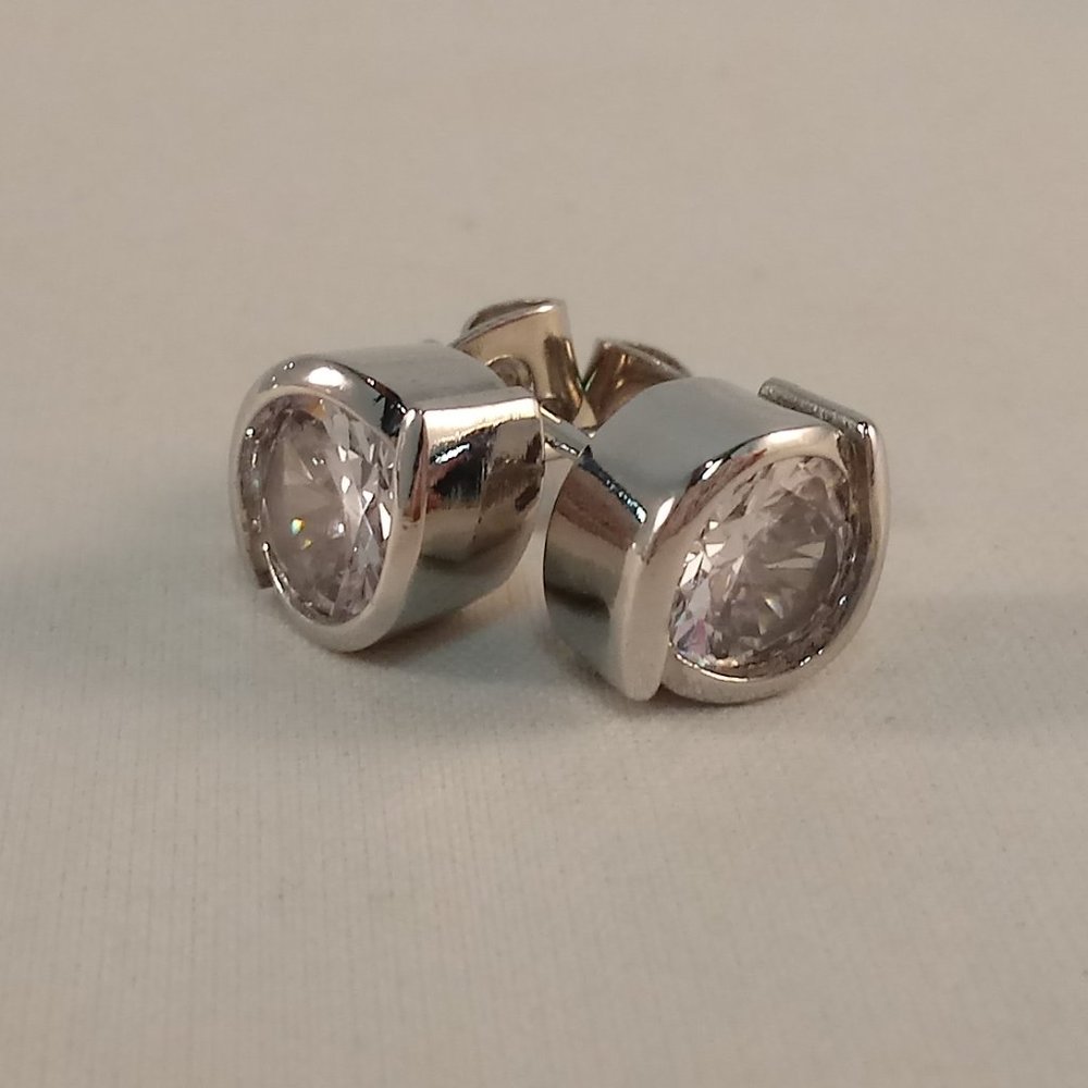 925 Sterling Silver Diamond Zircon Bezel Stud Earrings 7mm 1.28ctw ea Party Gift